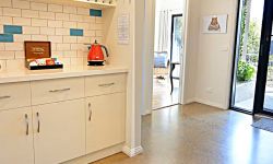 7-From-the-kitchen-to-the-front-door