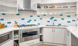 8-Fully-equipped-kitchen